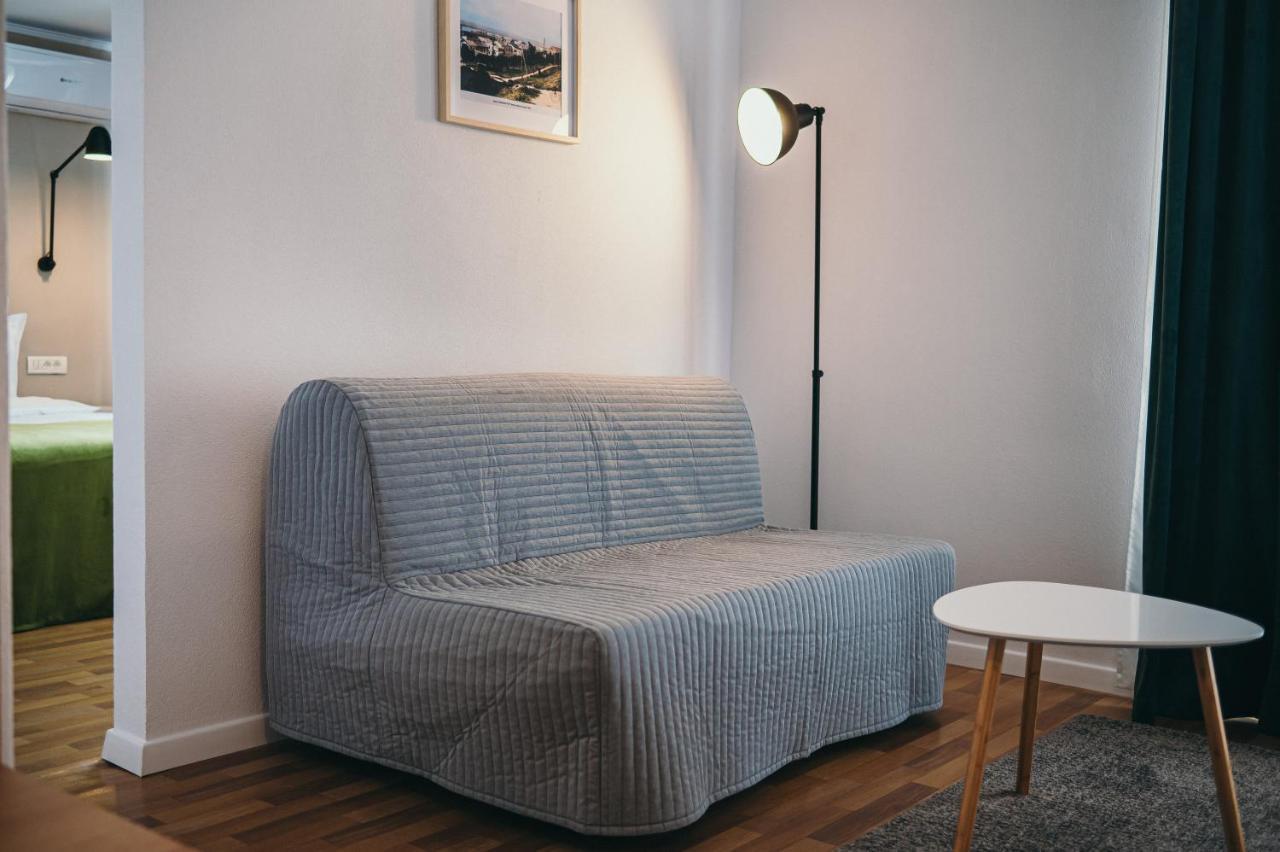 Nest Guesthouse Drobeta Turnu Severin Exteriör bild