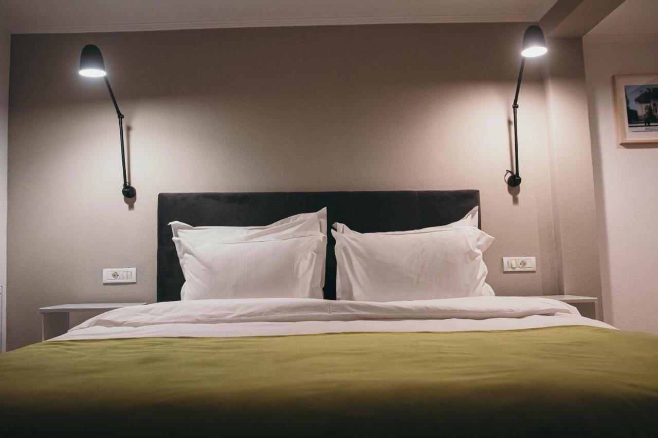 Nest Guesthouse Drobeta Turnu Severin Exteriör bild